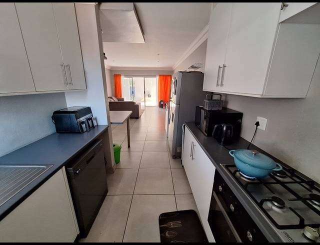 3 BEDROOM TOWNHOUSE FOR SALE IN ARCON PARK